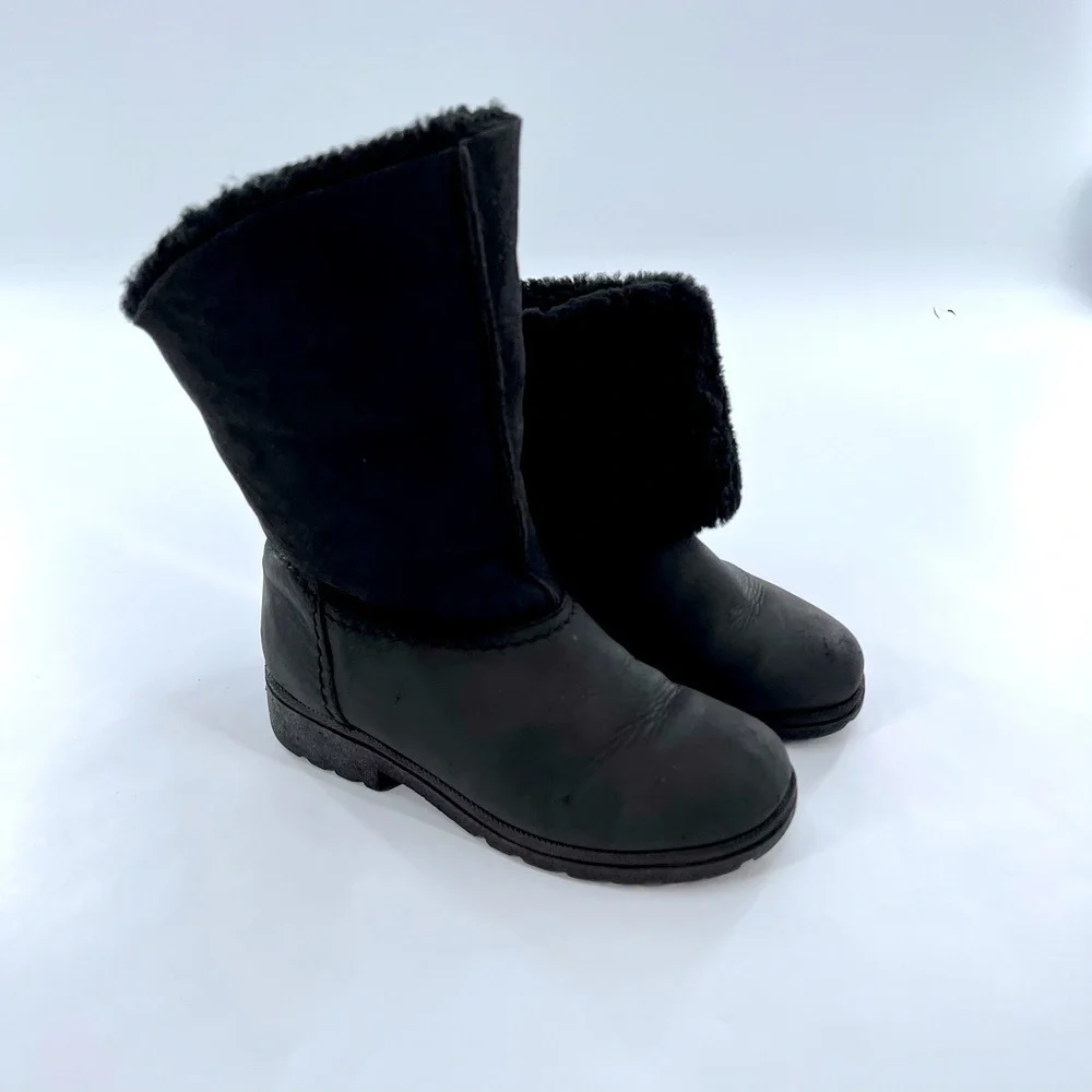 Sorel Black Leather Winter  Pull on Womens Boots size 6